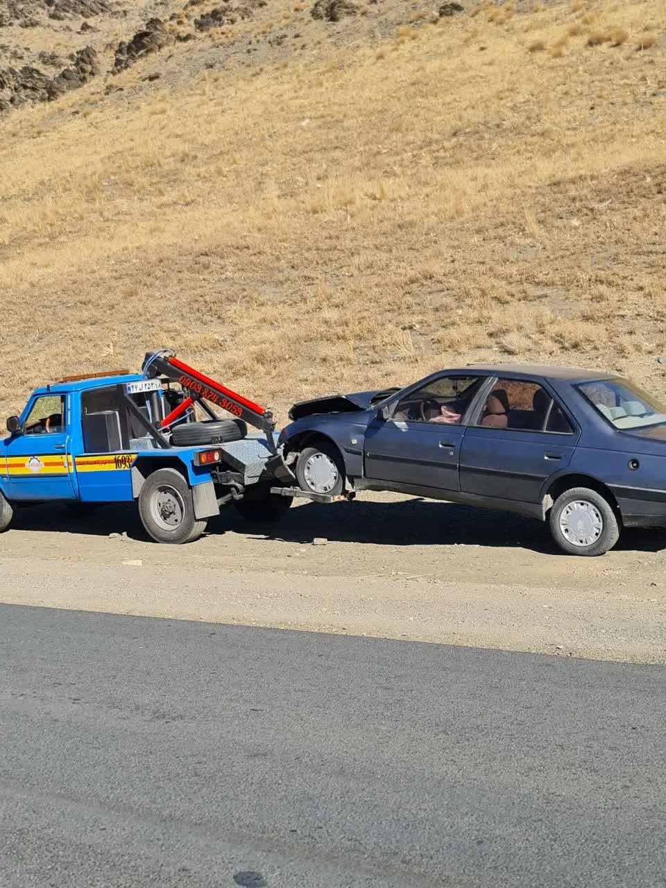 حمل خودرو تصادفی در اتوبان ساوه